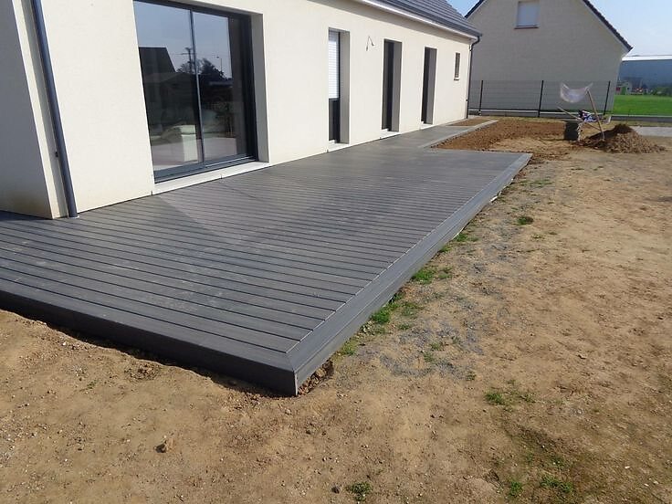 Création de terrasse réalisé à Cesson-Sévigné par TMD Paysage