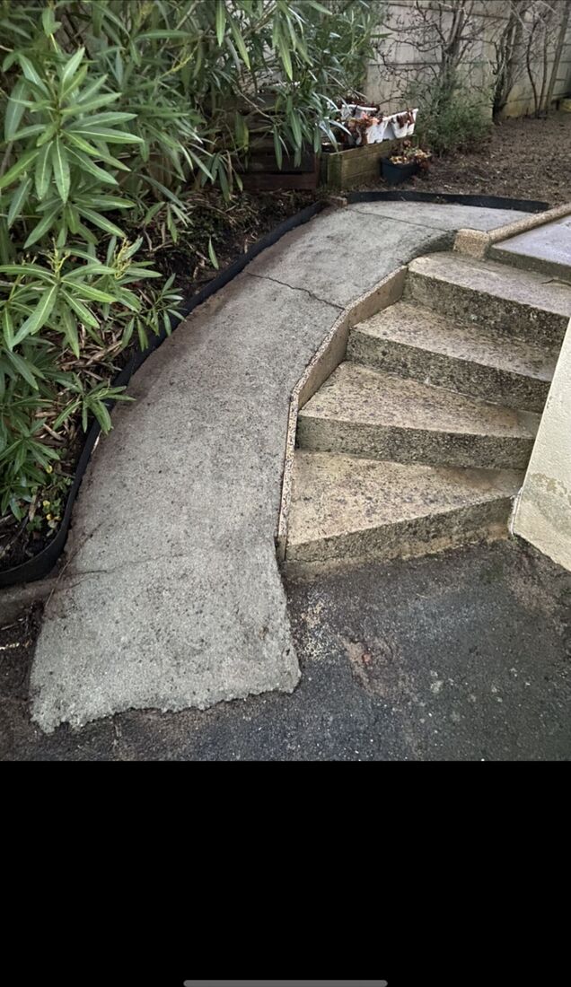 Maçonnerie paysagère à Rennes : muret et escalier en pierre par TMD Paysage